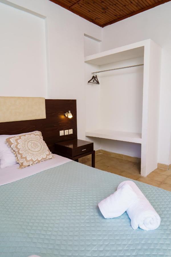 Mayo Rooms Zakynthos Akrotiri  Bagian luar foto
